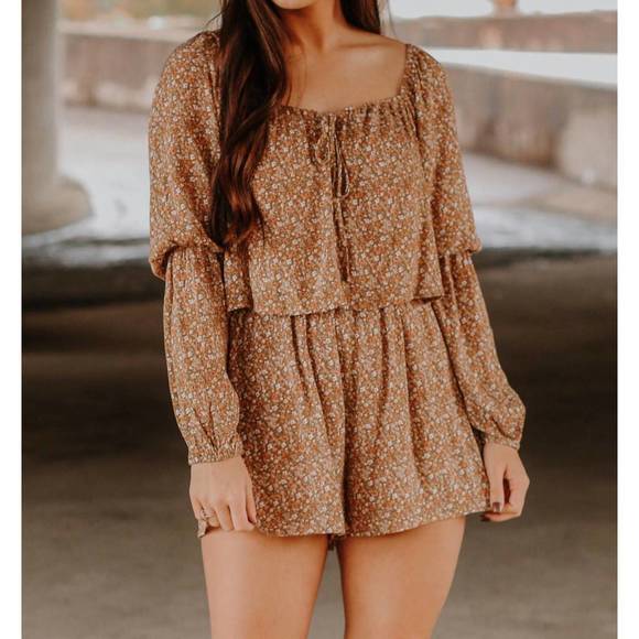 NEW LE LIS read my mind floral romper in mocha - Picture 3 of 8